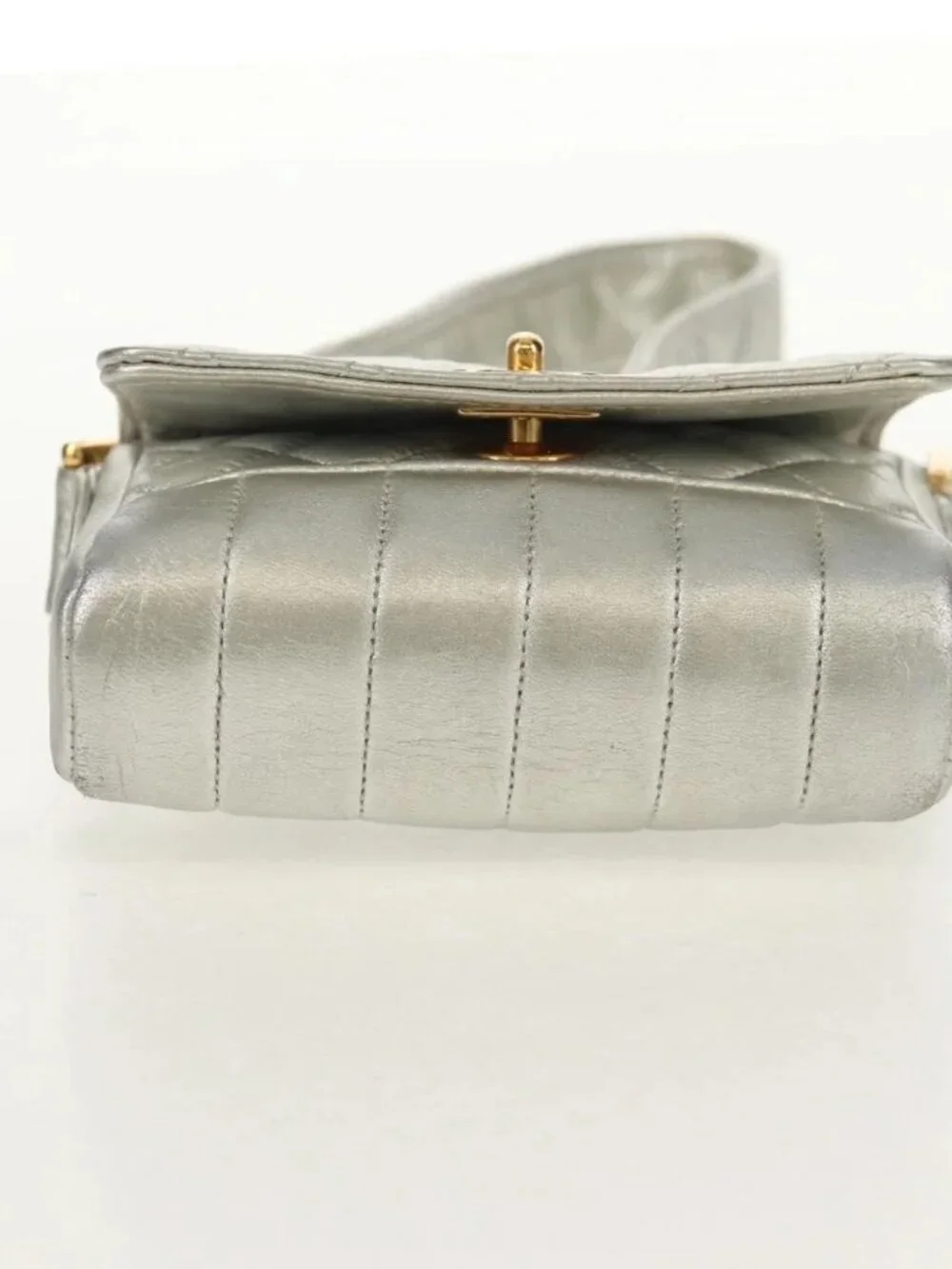 CHANEL Matelasse Shoulder Bag Leather Silver Gold CC Auth 152450SAV
